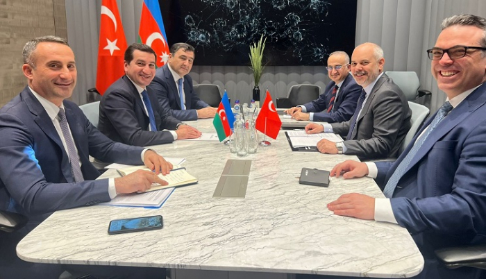 Azerbaijani presidential aide discusses ties with Turkish, Uzbek counterparts 
