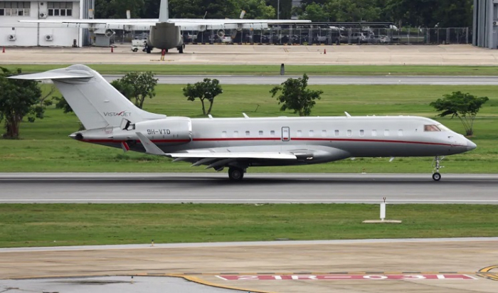 WikiLeaks founder Julian Assange stops in Bangkok on his way to US court