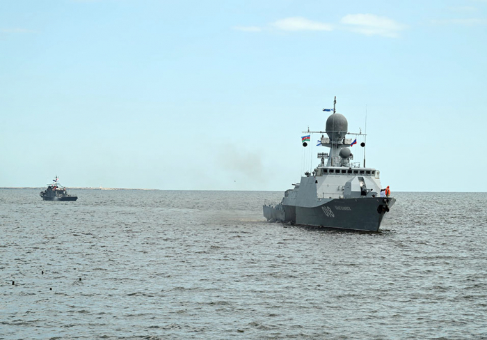 Russian Caspian Flotilla warships depart from Baku Port  - PHOTO 