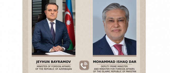 Azerbaijani FM discusses regional issues with his Pakistani counterpart 