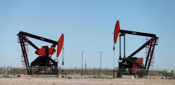 Oil settles down ahead of OPEC plus meeting, posts weekly loss 