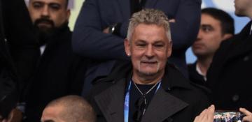 Ex-Italian footballer Roberto Baggio injured in armed robbery 