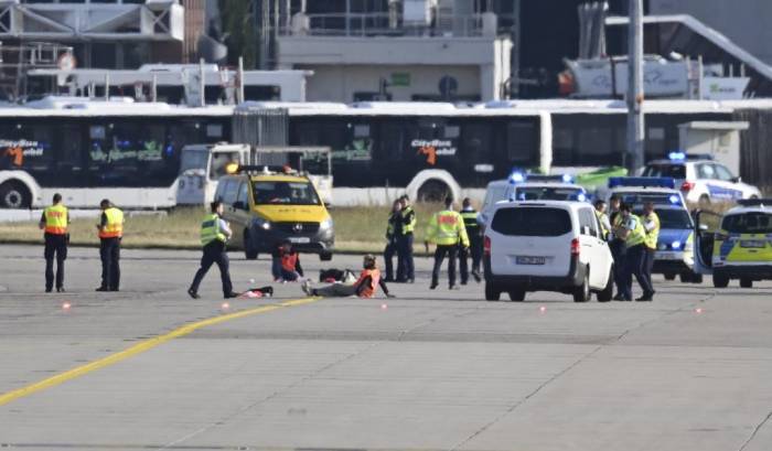 Climate activists disrupt traffic at Frankfurt airport