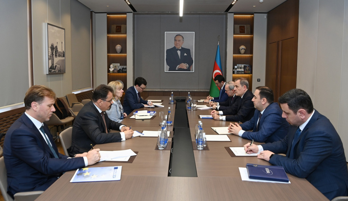 Azerbaijan, EU discuss cooperation within international platforms and formats