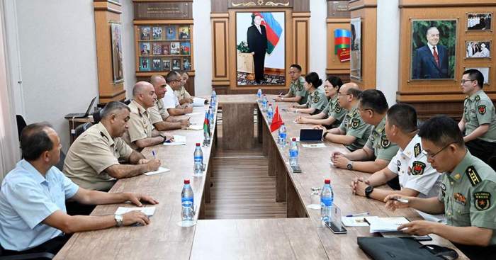 Azerbaijan, China discuss developing co-op in military education 