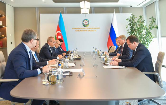 Azerbaijan, Russia discuss expanding bilateral ties, promoting mutual investments 