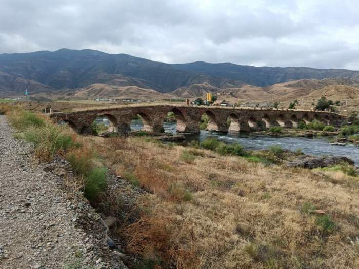 News about - Int’l travelers visit Khudafarin Bridge in Azerbaijan’s Jabrayil -  PHOTO 