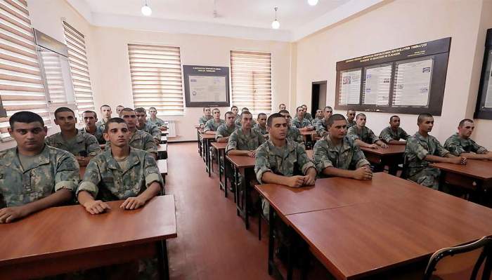 Azerbaijan keeps training of young soldiers in spotlight