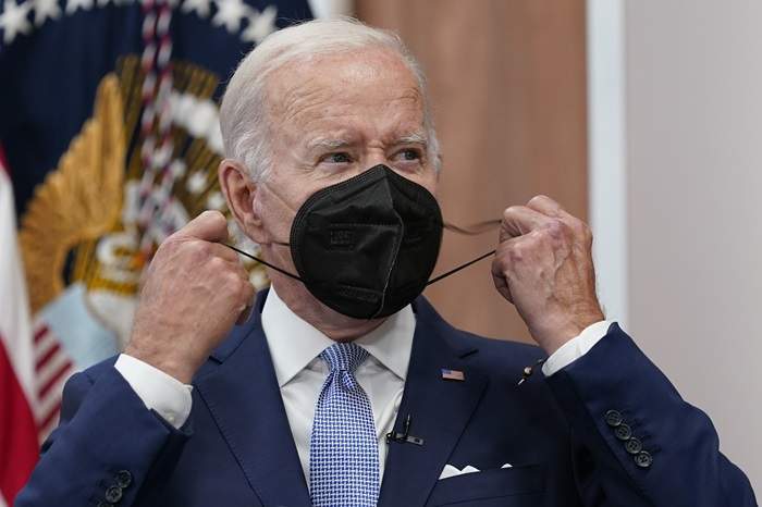 Biden is experiencing mild Covid symptoms, says White House physician 