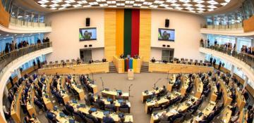 Lithuanian parliament backs motion to quit cluster munitions convention 