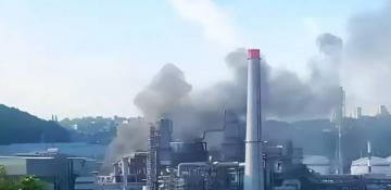 Russia’s oil refinery catches fire after Ukrainian drone attack 