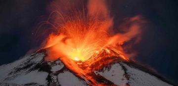 Mount Etna volcanic eruption forces closure of Catania int'l airport