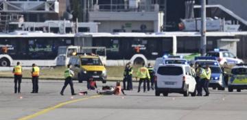 Climate activists disrupt traffic at Frankfurt airport