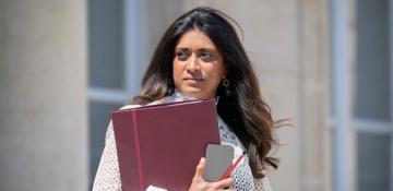 Unknown people attack French government spokesperson 