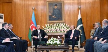 Azerbaijani, Pakistani presidents hail high level of political ties