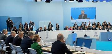 Azerbaijan’s president attends opening plenary session of 4th summit of European Political Community