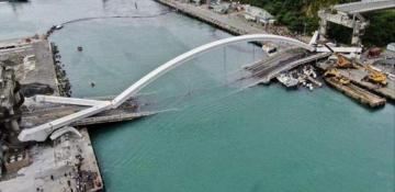 11 dead, over 30 missing after bridge collapses in China 