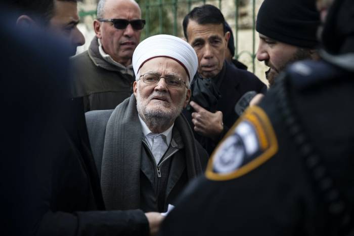 Israel arrests mosque cleric for mourning Ismail Haniyeh 