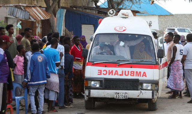 Somali beach attack kills 32, police say