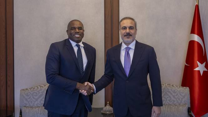 Turkish FM, Britain's Foreign Secretary discuss situation in Gaza