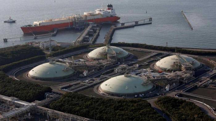  How Russia and the U.S. are dividing the European LNG market 
