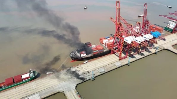 Massive explosion hits container ship at Chinese port