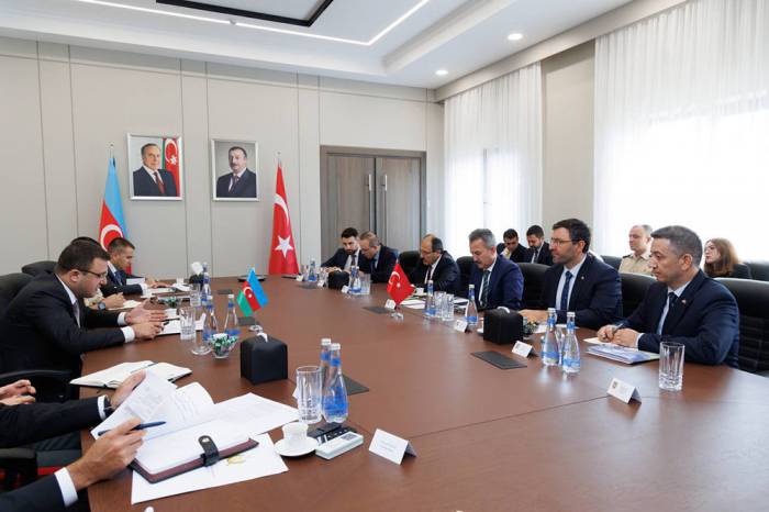 Azerbaijan, Türkiye explore opportunities for military-technical cooperation