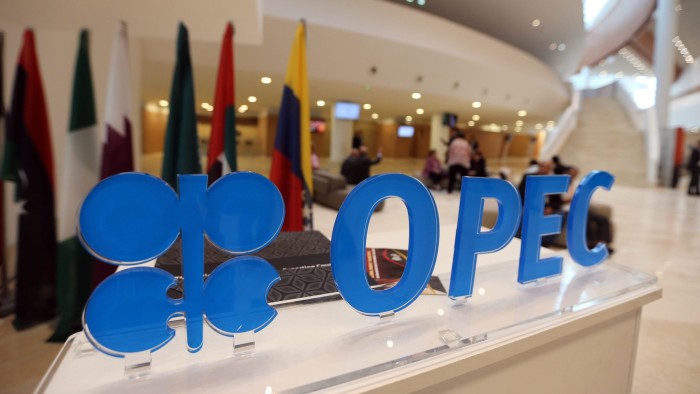  OPEC sounds the alarm: Global oil market faces new decline 