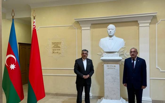 Azerbaijani, Iranian envoys in Belarus discuss regional situation 