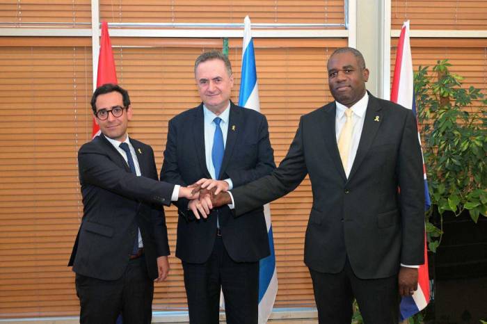 Israel FM says expects allies to attack Iran if it strikes