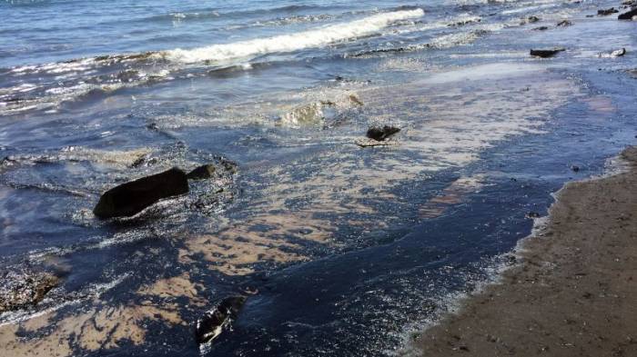 Venezuela's Caribbean coast hit by oil spill
