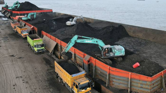 Colombia halts coal exports to Israel 