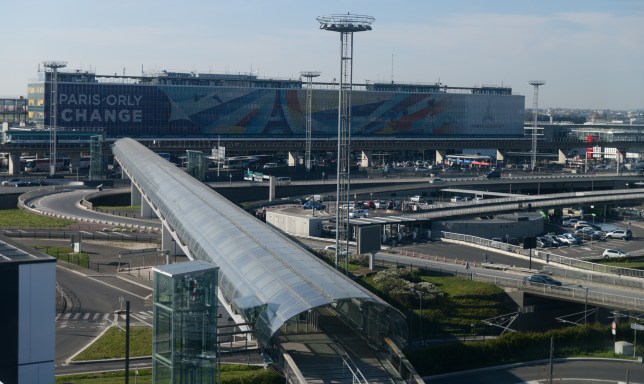 Bomb threat forces evacuation at Paris airport