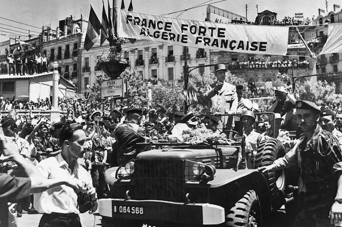 News about -  France's political games: Analyzing the Defferre law and the 1958 referendum 