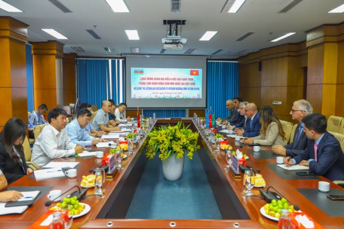 Azerbaijan and Vietnam mull cooperation on mine action