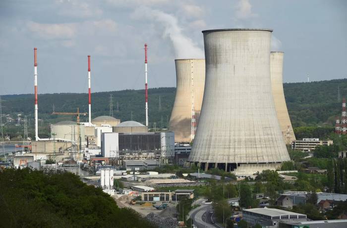  Does Kazakhstan need a nuclear power plant? 