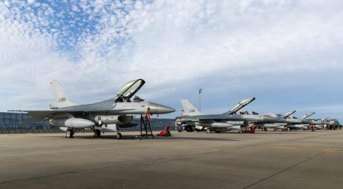 Netherlands allows Ukraine to use Dutch F-16s against Russia 