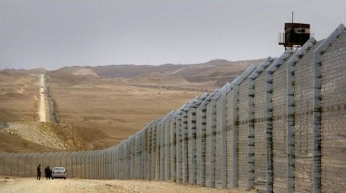 Israel considers building border fence with Jordan to block Iranian arms smuggling 
