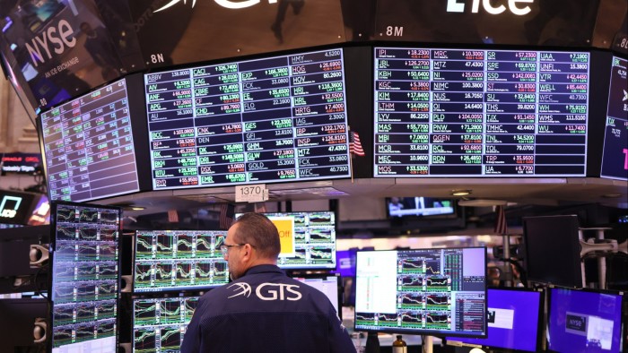 Global stocks soar for fourth consecutive month 