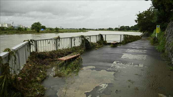 Typhoon Shanshan strikes western Japan with heavy rain 