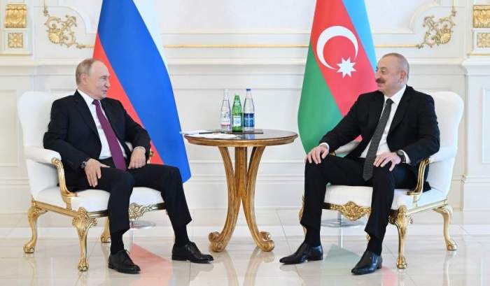 Azerbaijani, Russian presidents meet in limited format