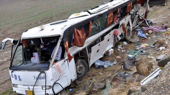 Bus crash in Iran kills at least 35 Pakistani pilgrims 
