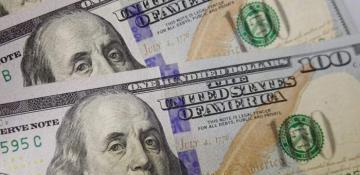 US dollar strengthens