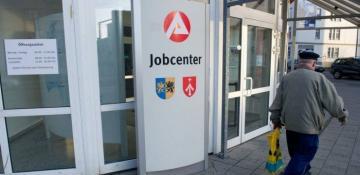 Unemployment in Germany rises as economic growth stalls 