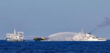 Chinese army starts patrolling disputed Scarborough Reef islands in South China Sea 
