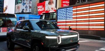 Tesla stops selling cheap electric pickups 