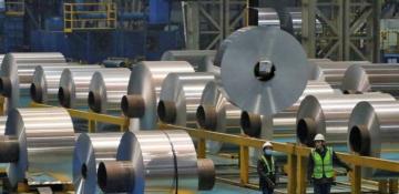 China's factory output slows, dashing speedy recovery hopes 