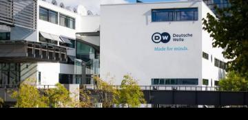 Russian lawmakers propose banning Deutsche Welle 