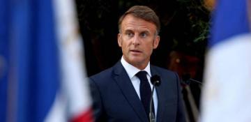 Macron begins tense negotiations on forming new government 