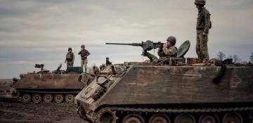 Ukraine destroys Russian ferry and pummels airfields — but struggles in Donetsk - Newspaper